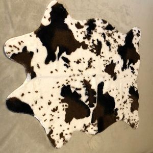 Faux Cowhide rug 42” x 29”